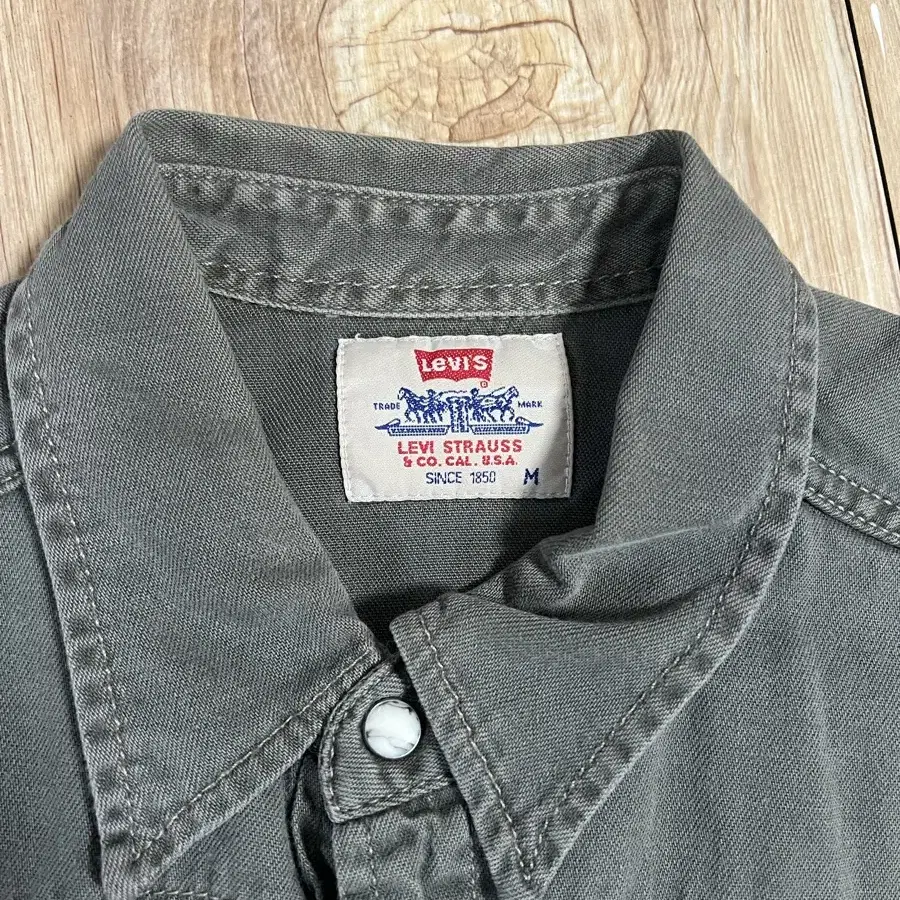 90s Levis western shirt (M)