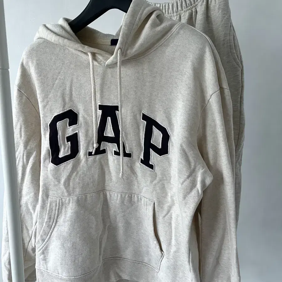 GAP 아이보리 기모후드 s (세트x)