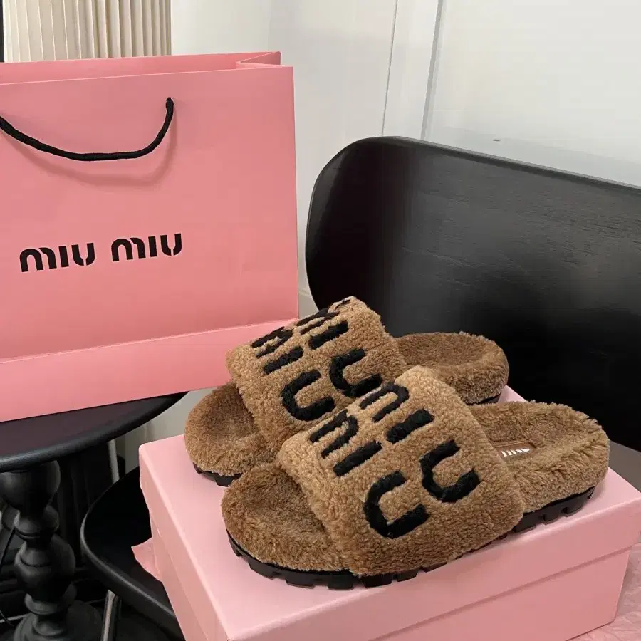 미우미우 miu miu 슬리퍼