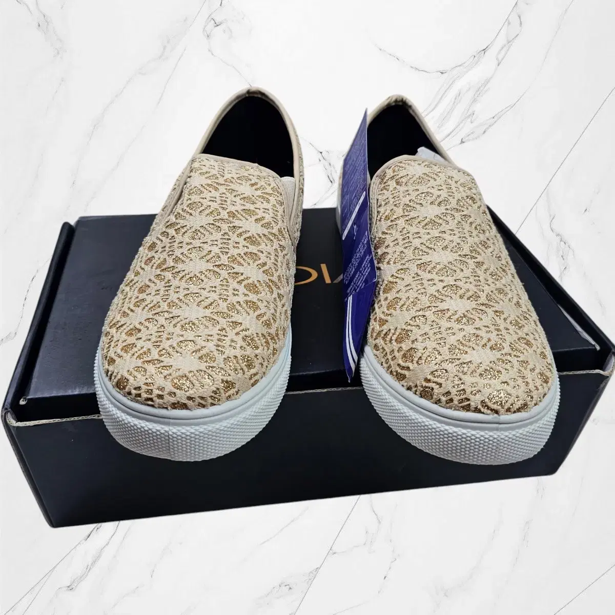 [New Products] Gold Gold-tone Lace Women's Slip-on 245,250