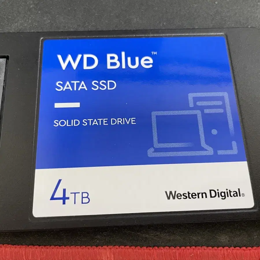 WD sata ssd 4TB 판매합니다.