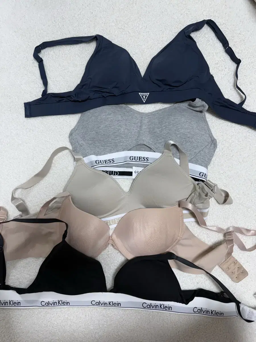 Guess/Calvin/wonderbra 브라 팔아요!!