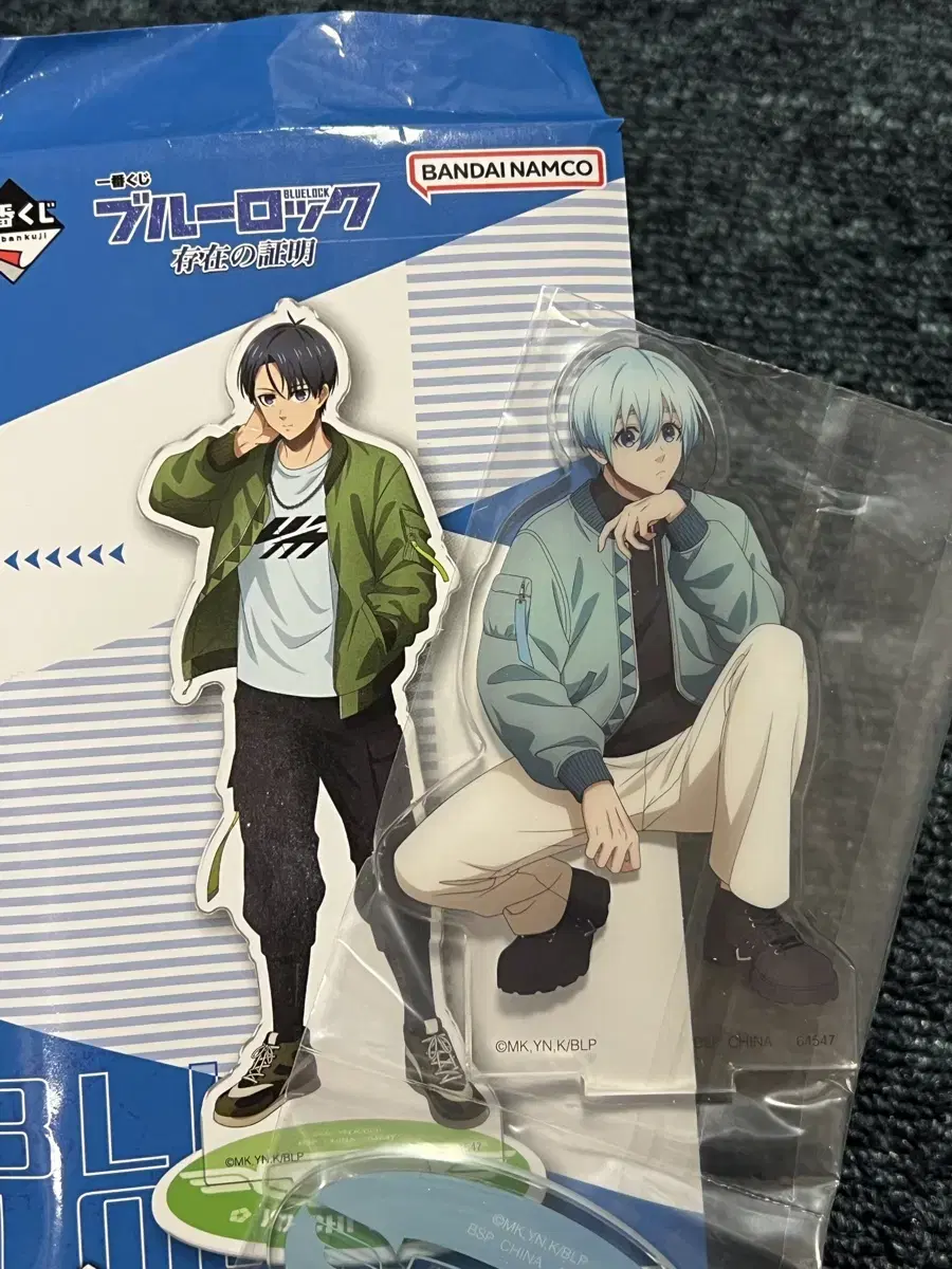 Proof of the existence of BLUELOCK Kuji F-san Hioriyo acrylic stand