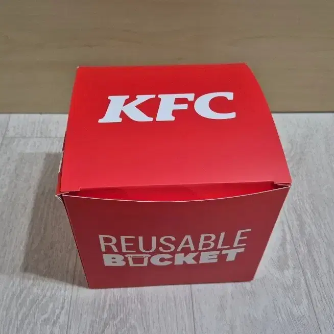 (새상품) KFC 리유저블 버킷 플라스틱통 굿즈