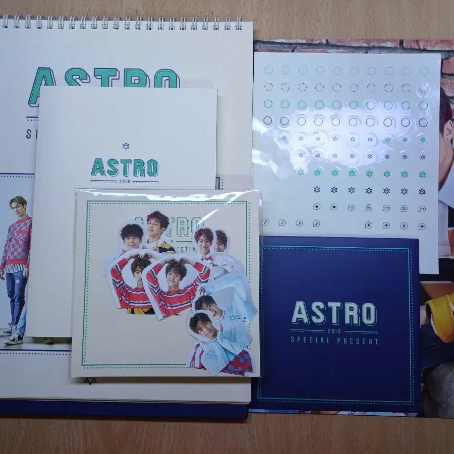 아스트로 2018 시즌그리팅