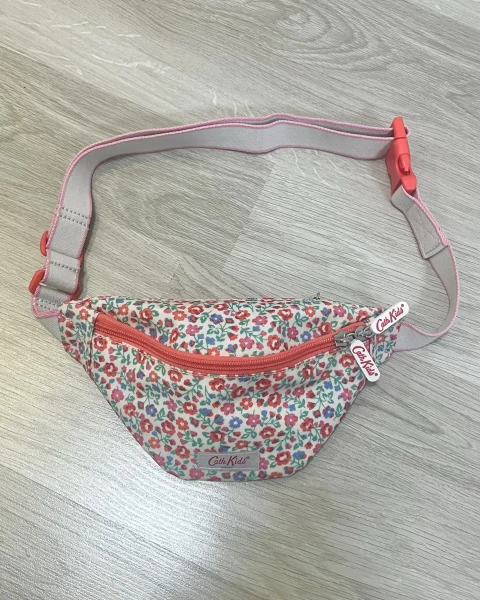 Cath kidston 캐스키드슨 키즈 아기힙색 아기가방 조카선물