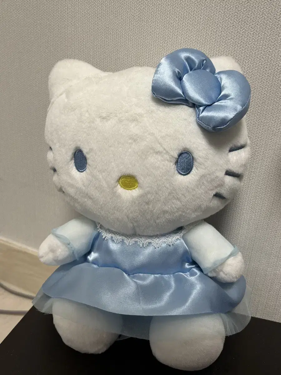 헬로키티 엔젤 블루 인형 25cm