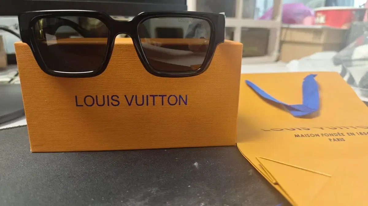 LOUIS VUITTON 루이비통 클래식 선글라스