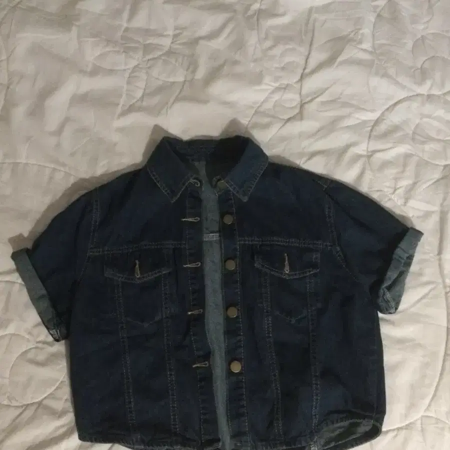 short-sleeved jean jacket