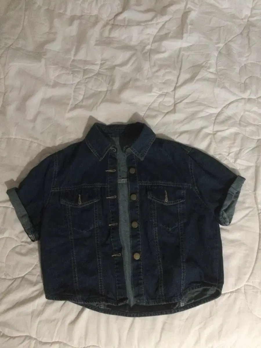 short-sleeved jean jacket