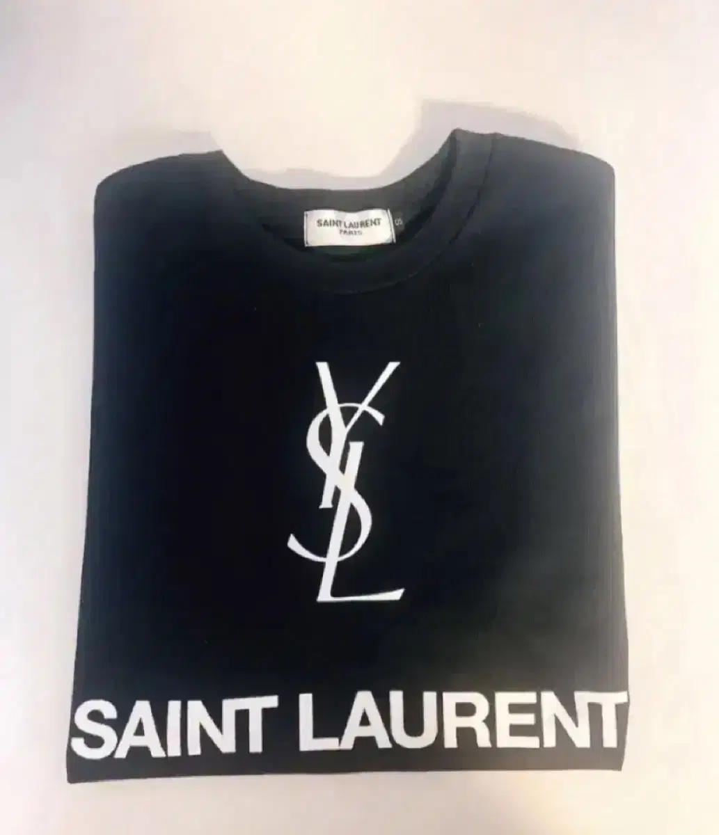 [급처!!! 거의 새상품] YSL 입생로랑 티셔츠