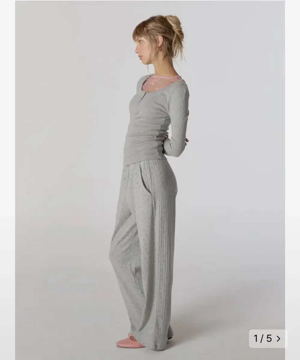 PROVINCE EYELET PANTS (FOG BOUQUET)