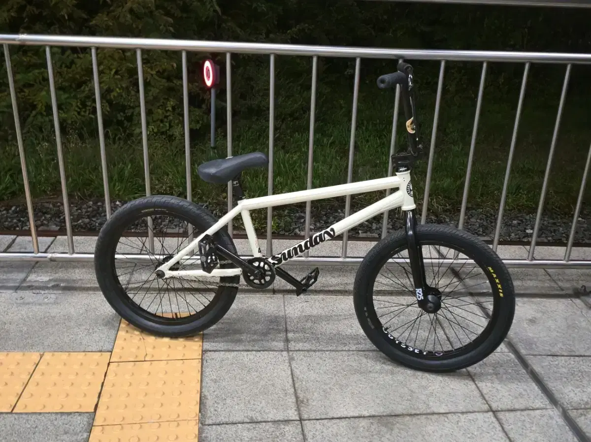 선데이 사운드웨이브 41 커스텀bmx