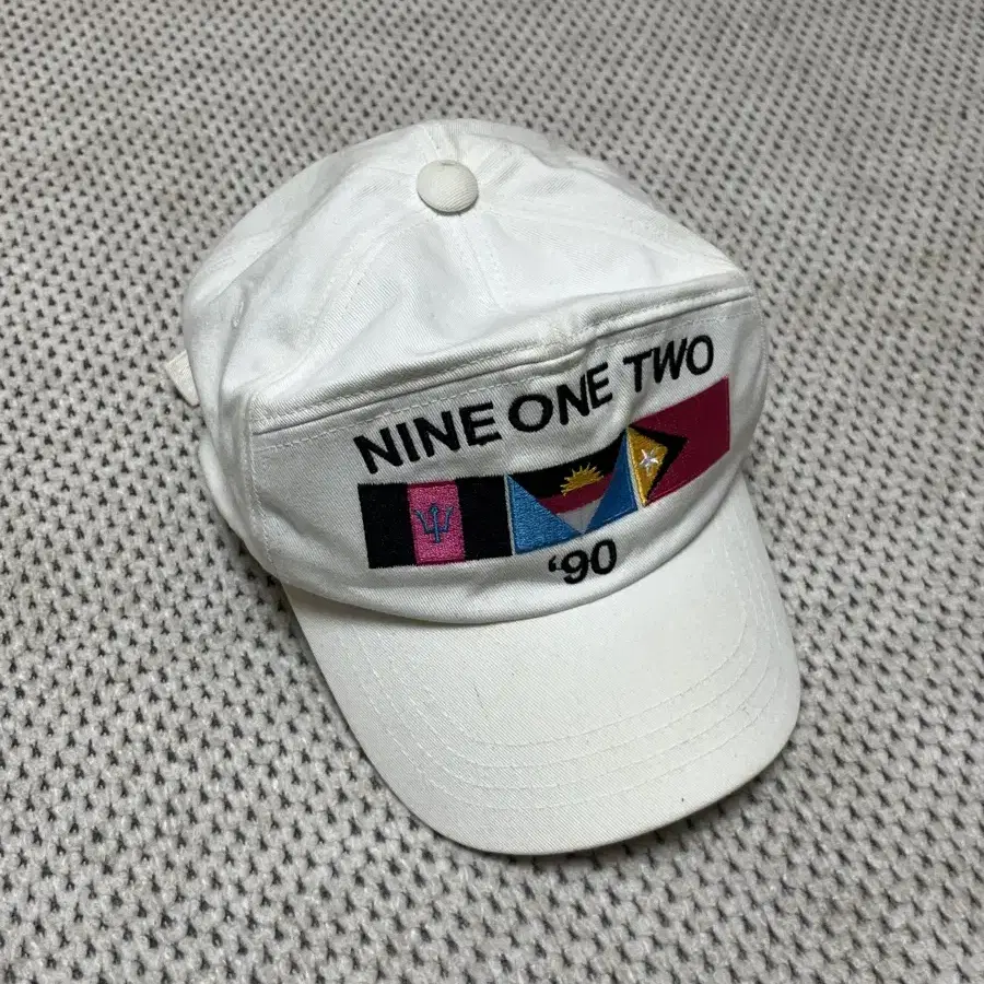 Nine one two 90 캡