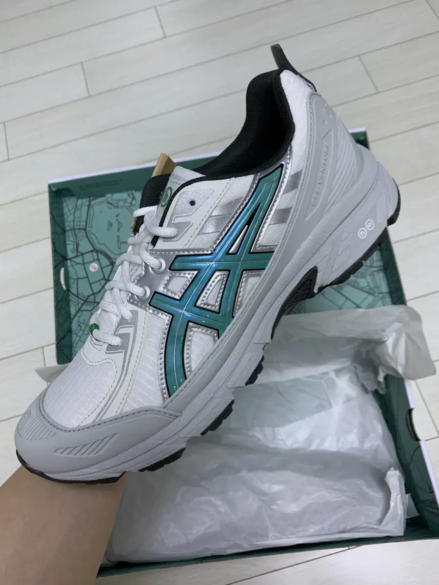 ASICS gel venture 6 shield Hidden ny