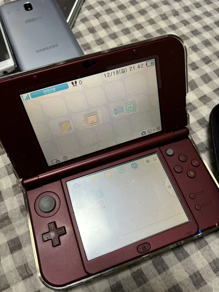 뉴닌텐도3dsxl 케이스, 충전기, 터치펜 포함