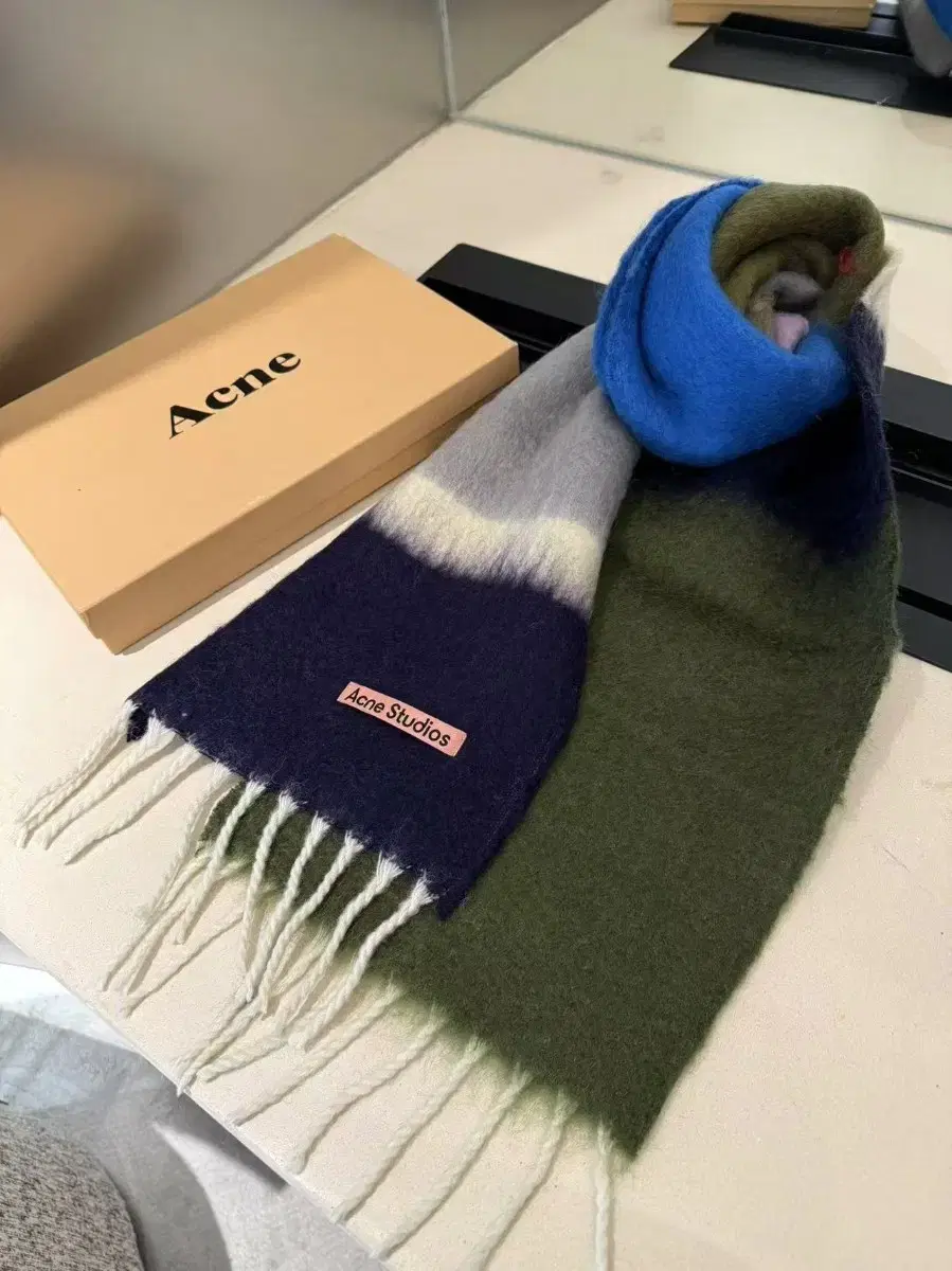 acne studios 겨울 보온 머플러 태슬 머플러