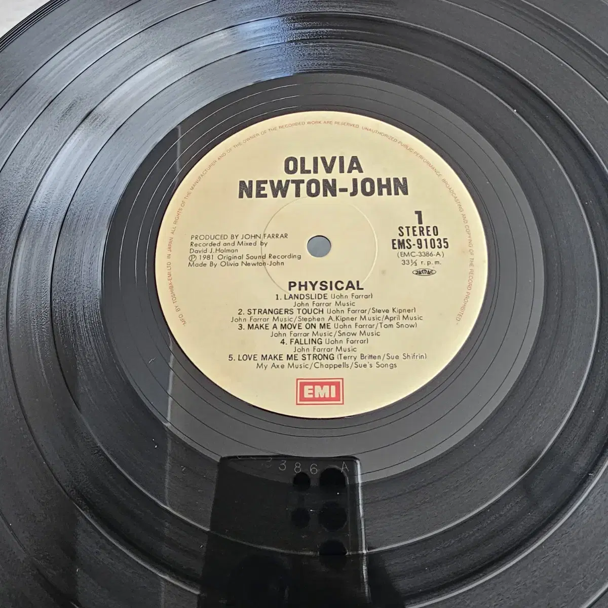 Olivia Newton John - 11집 Physical LP