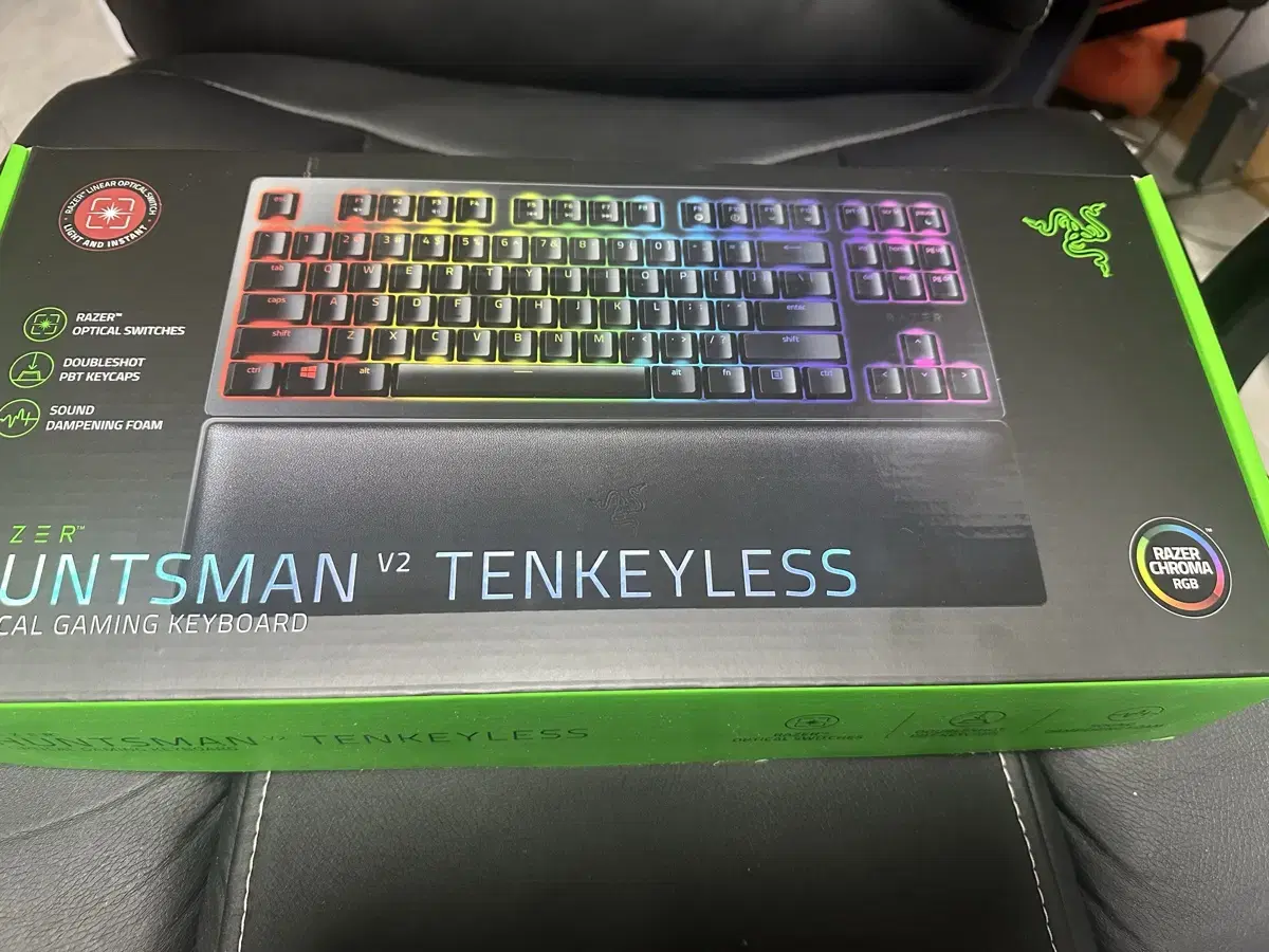 레이저 Huntsman V2 Tenkeyless 키보드 팝니다