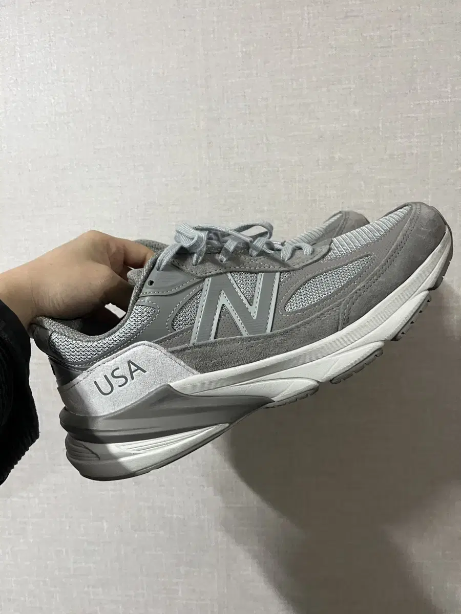 뉴발란스 더블탭스 990v6 메이드 인 USA 문 그레이 275