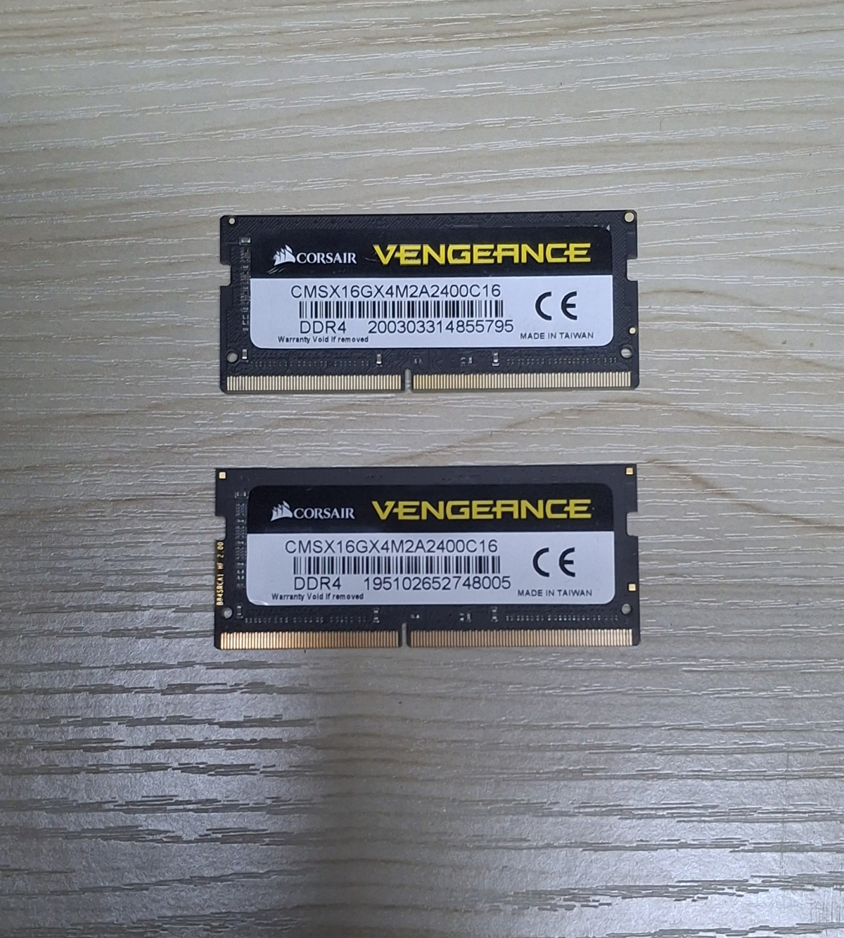 커세어 노트북용 DDR4 램 메모리 CMSX16GX4M2A2400C16