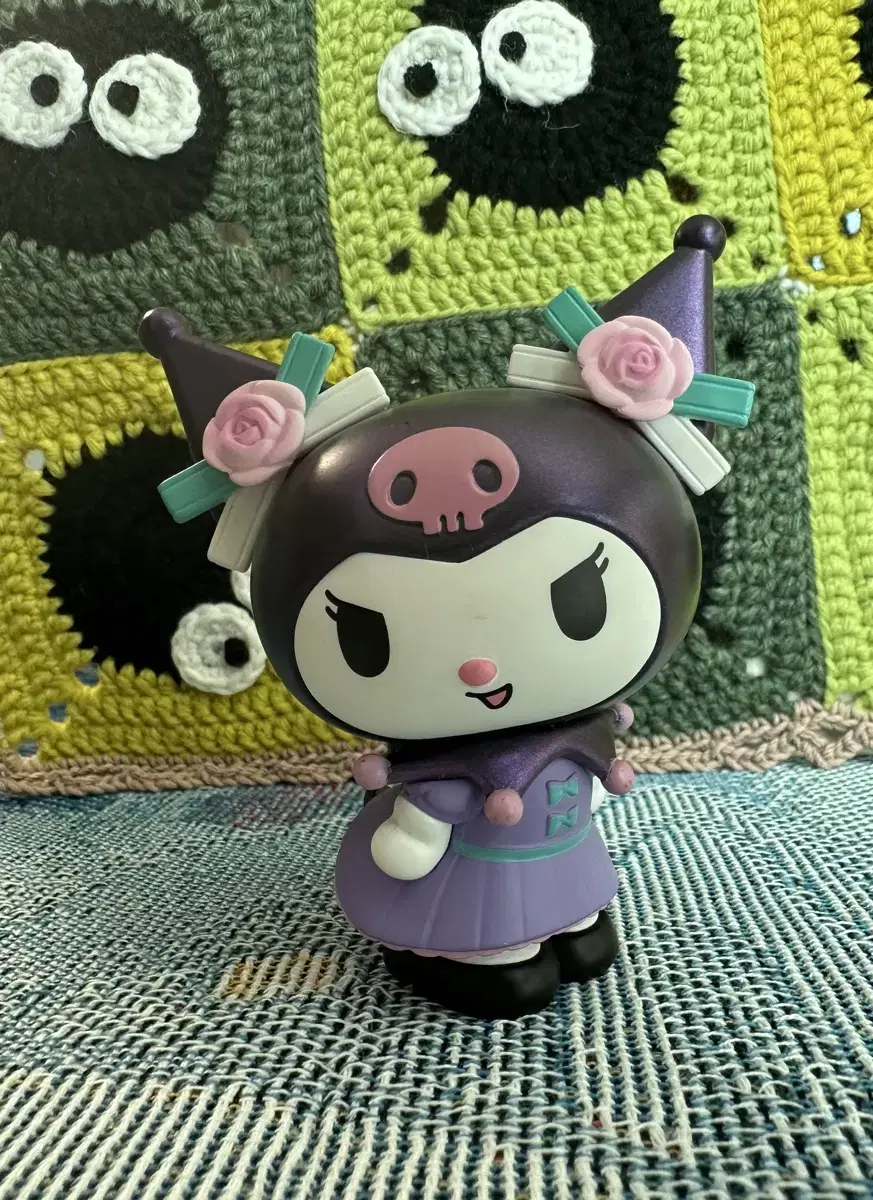 Sanrio) Miniso Kuromi Party Figure + Roll Sticker