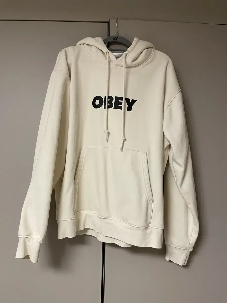 오베이 후드 obey