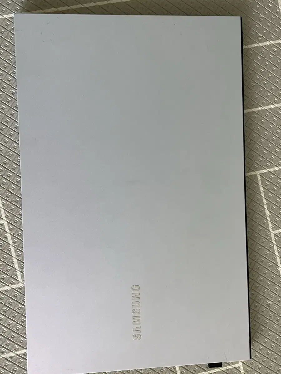 Samsung Galaxy Book Ion Core i3 -NT950XCJ