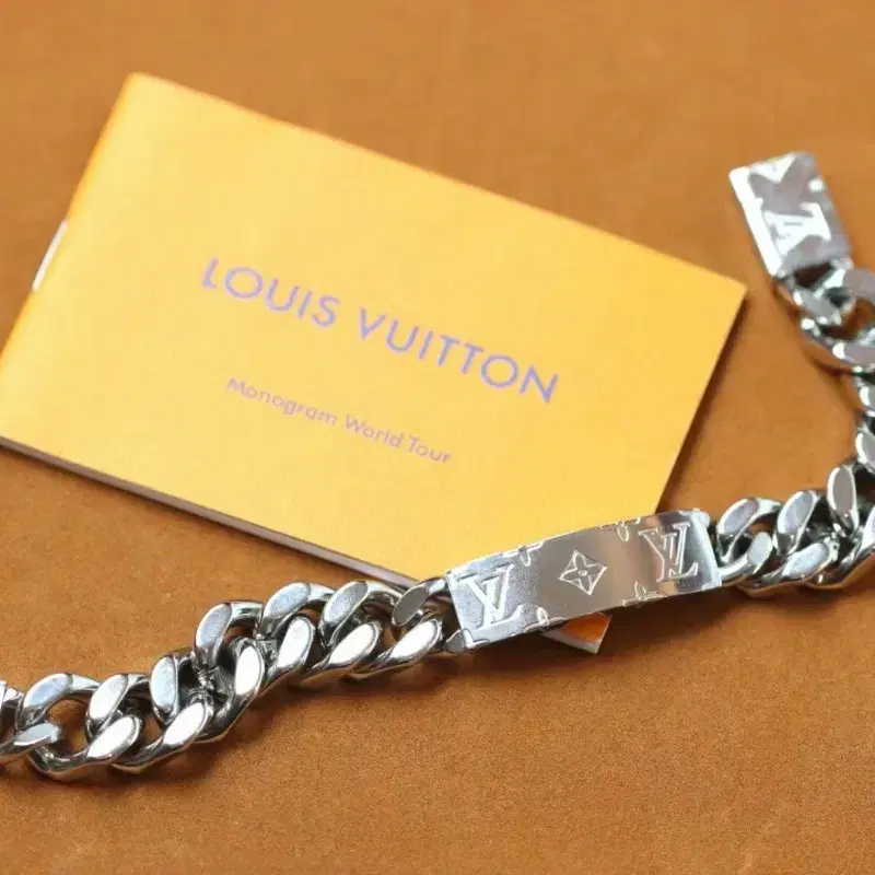 Louis Vuitton 루이비통  팔찌