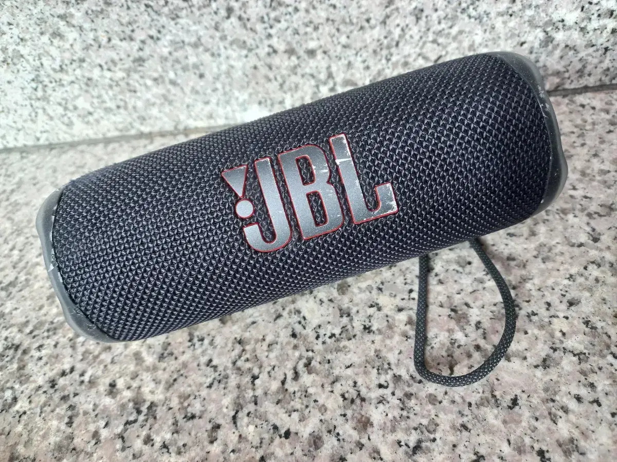 JBL flip6판매합니다.