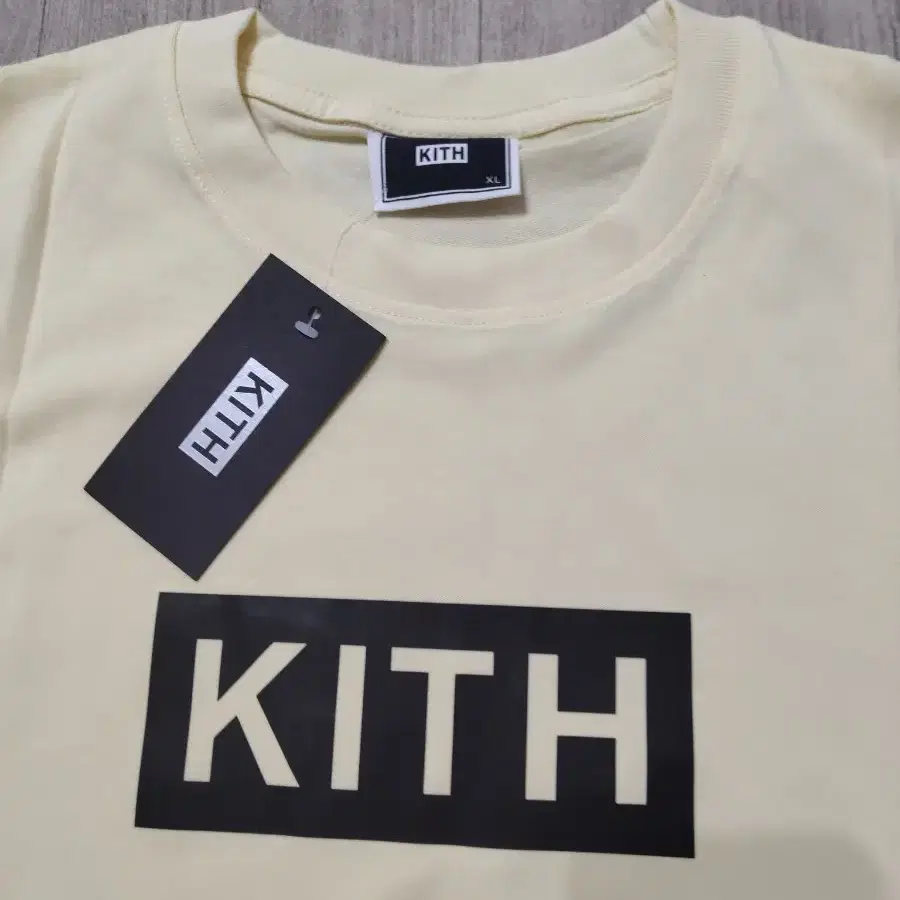 KITH 키스 beige yellow 베이지 색 반팔티 티 셔츠 XL