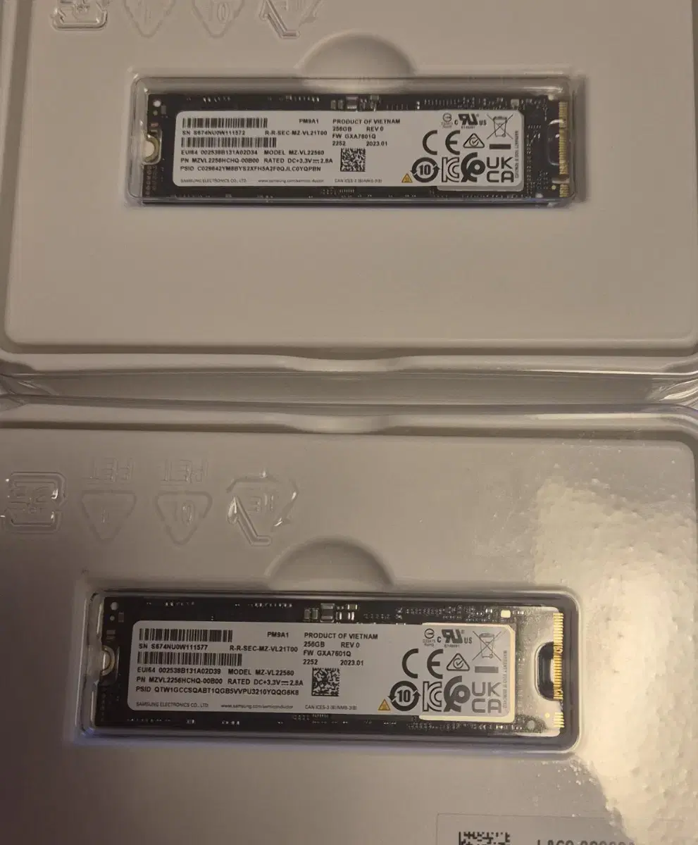 삼성 PM9A1 256GB SSD 2개 판매합니다.