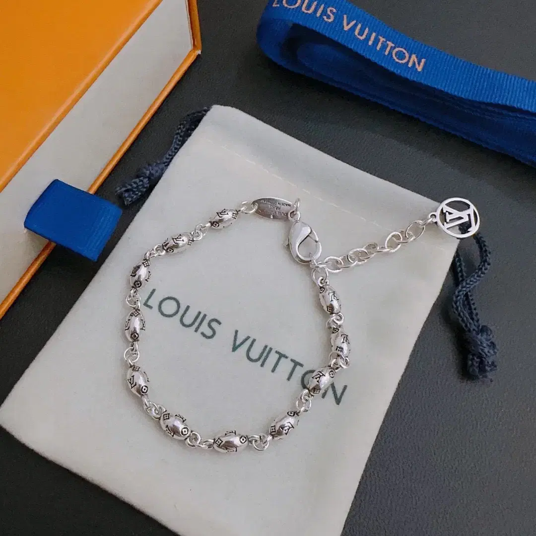 Louis Vuitton 루이비통팔찌