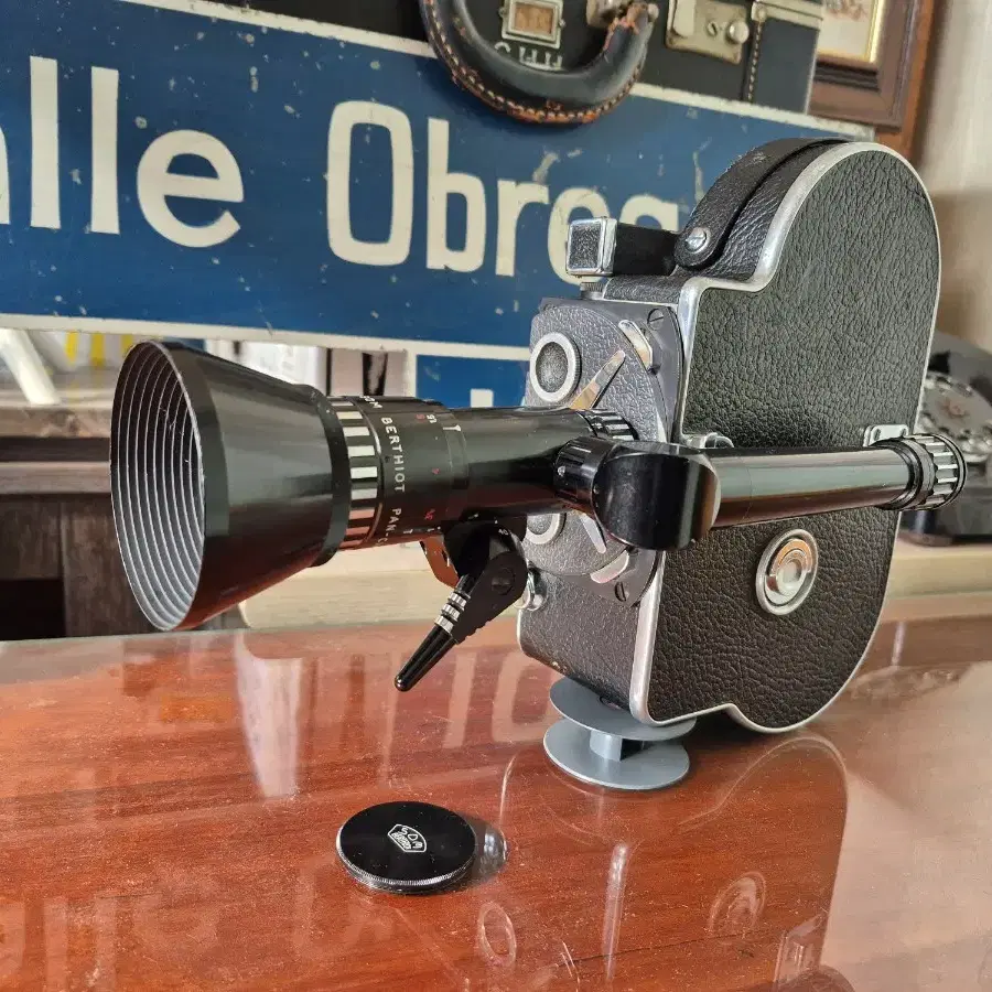 빈티지 Bolex H8 무비카메라 Som Berthiot Pan 줌렌즈