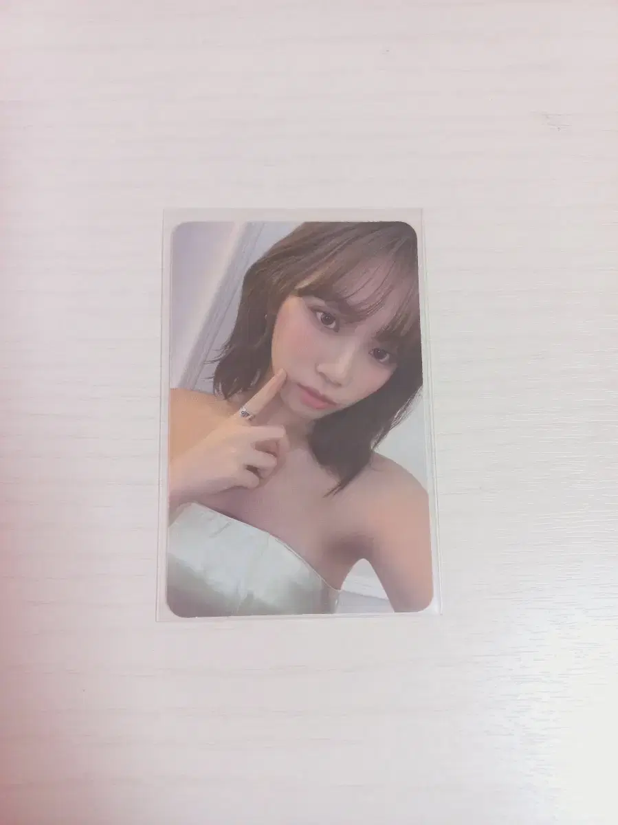 Le Sserafim kim chaewon 2024 Season's Greetings Photo Card