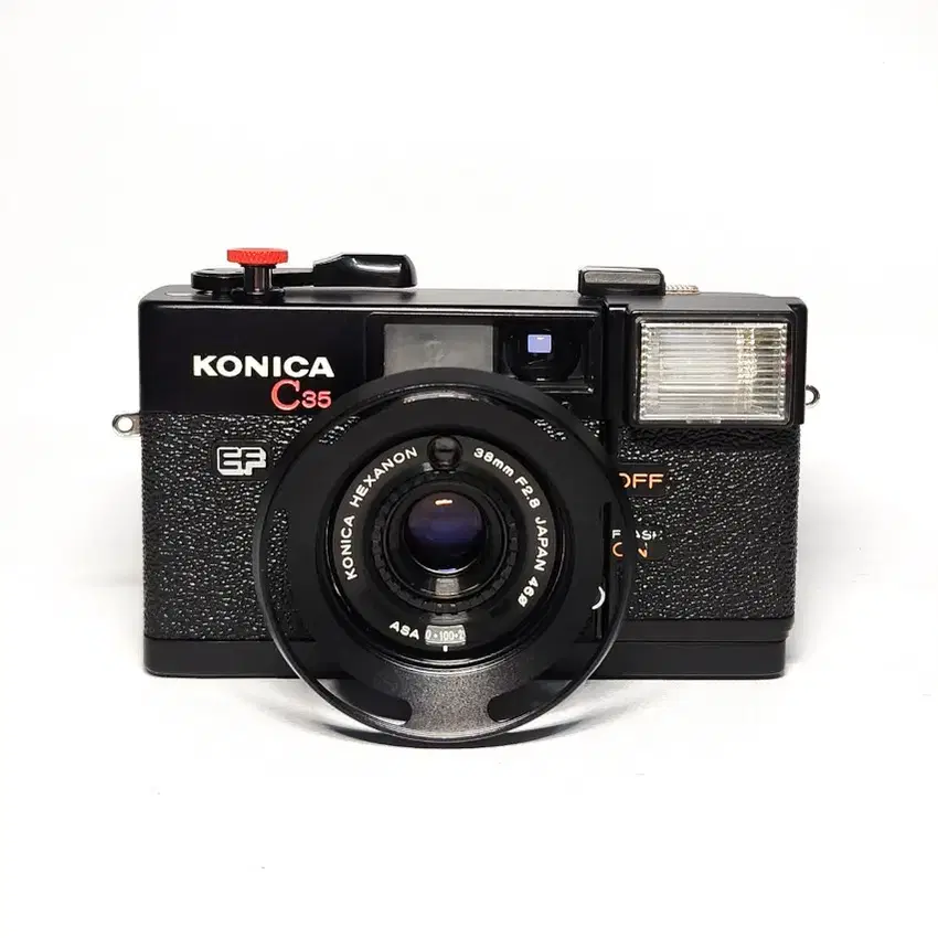 KONICA C35 EF. 필름카메라. 정상작동. 깨끗함.