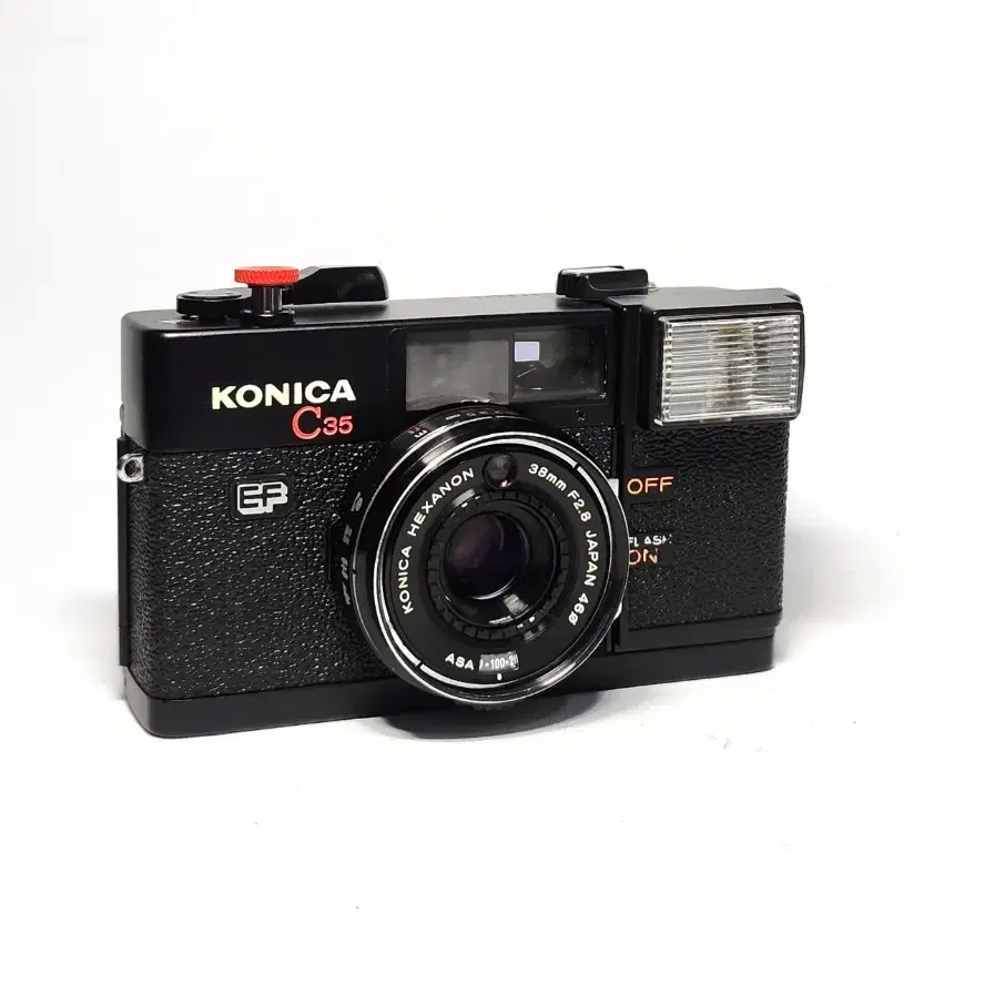 KONICA C35 EF. 필름카메라. 정상작동. 깨끗함.