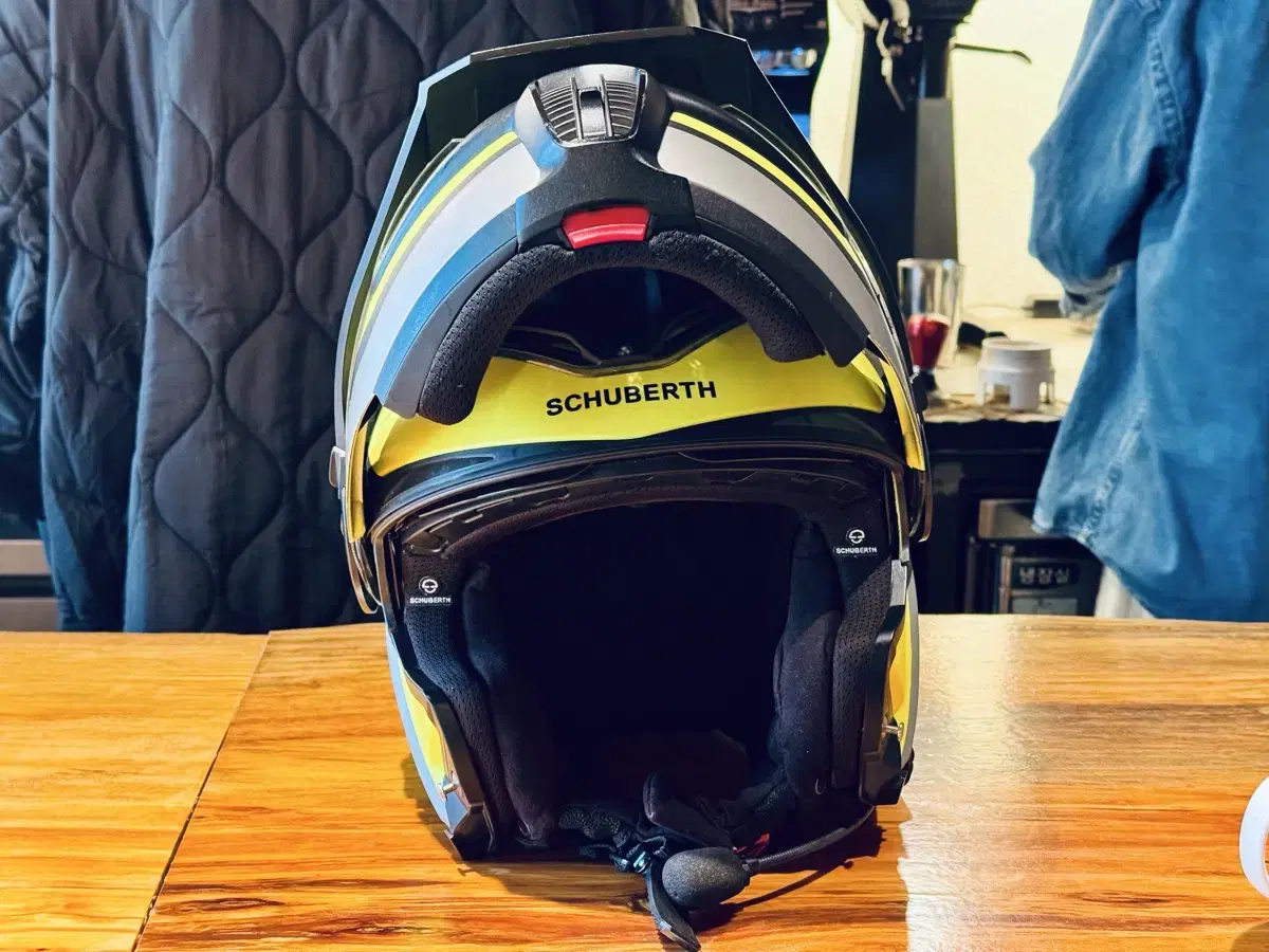 슈베르트 Schuberth E1 System Helmet