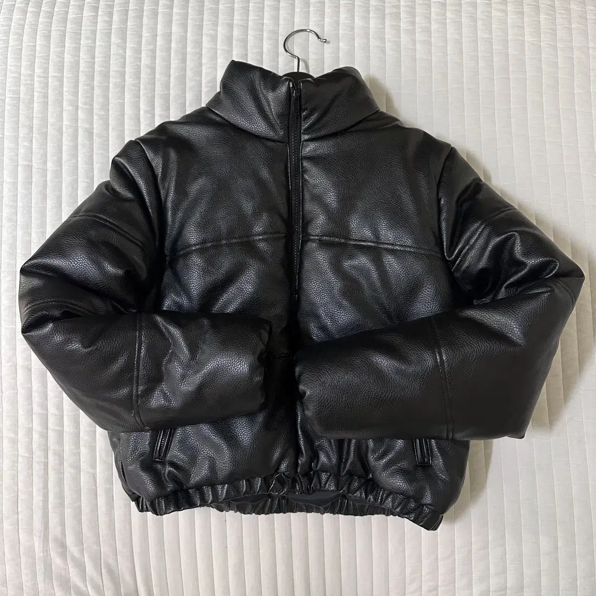 Odor made: crop leather padding BK