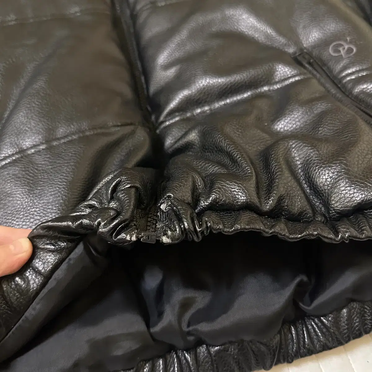 Odor made: crop leather padding BK