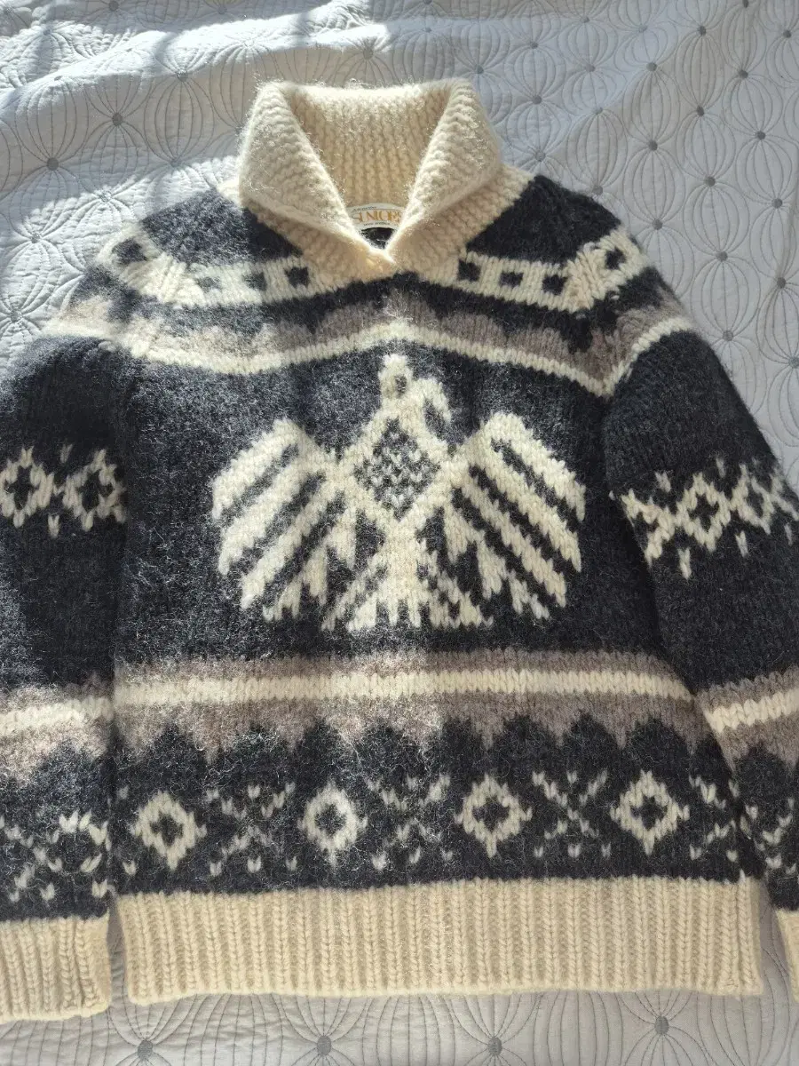 Vintage 90s Eagle Cowichan Knit