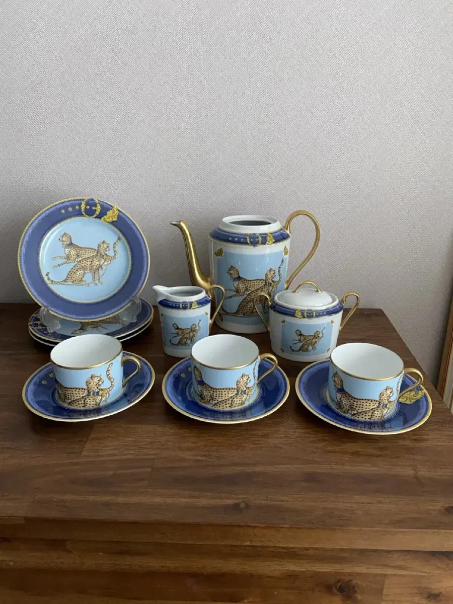 Limoges / Porcelaine de Paris Coffee Set