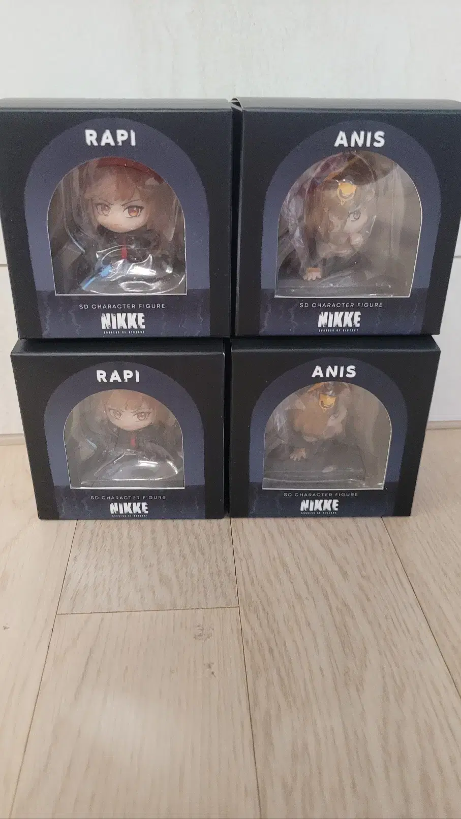 bulk sells the Nike, the goddess of victory, SD character figurine (Rafi and Anis, one each).