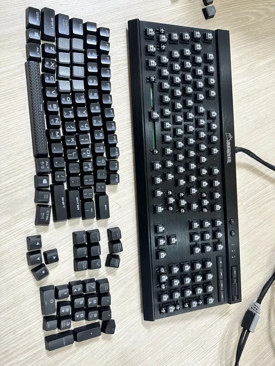 커세어 K70 RAPIDFIRE 회축