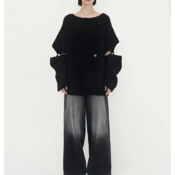 트리밍버드 Sleeve Slit Boat Neck Knit