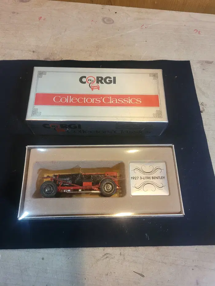 Unsealed Die-Cast Mini Car - Corgi 1972 3 Liters Bentley/Limited Edition