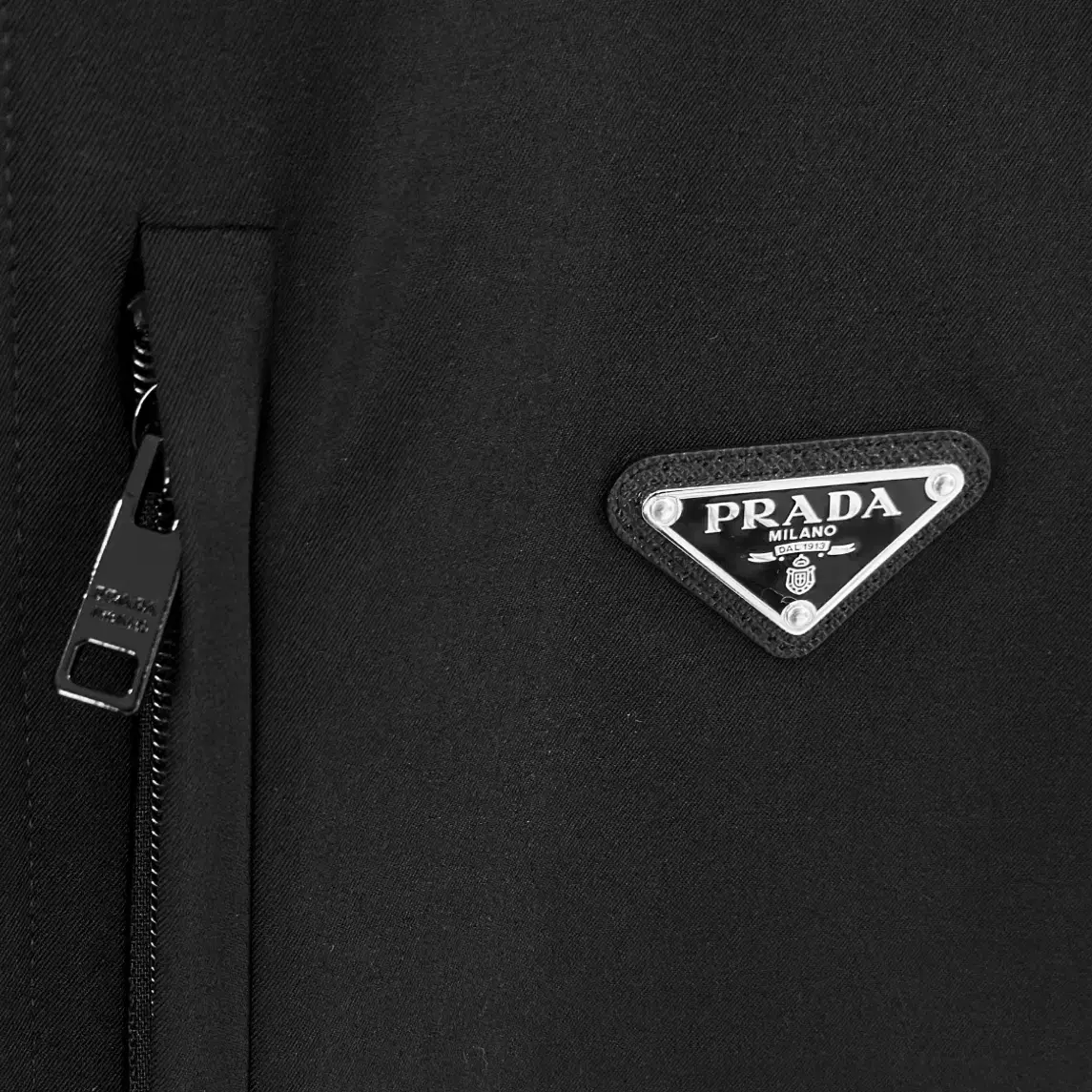 [XL] Prada 프라다 남성 24fw 삼각로고 폴리에스테르 셔츠 자켓