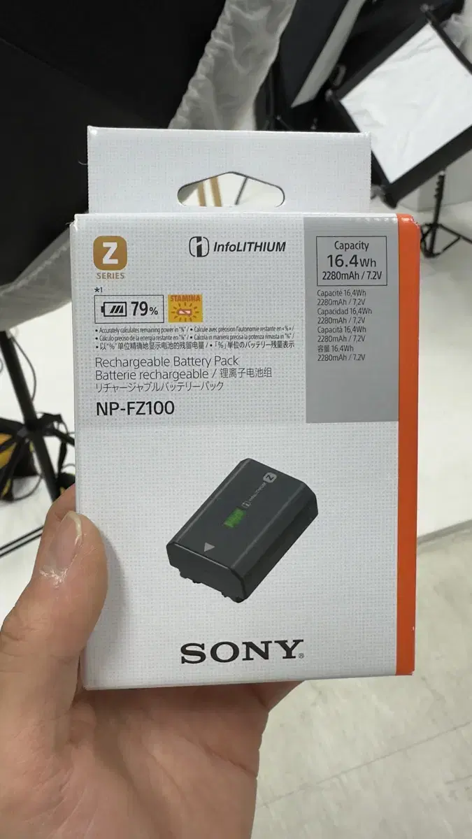 소니 미러리스 배터리 sony NPFZ100 미개봉 판매