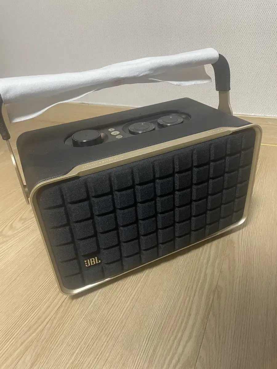 JBL 어센틱 300 블루투스 스피커