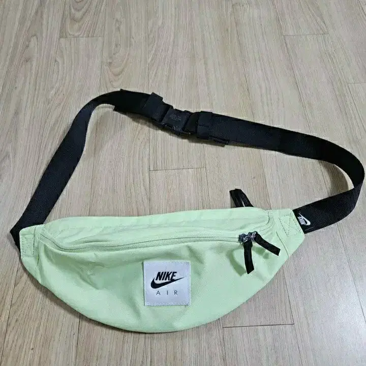 NIKE AIR 나이키에어 힙색(새상품) 남여공용